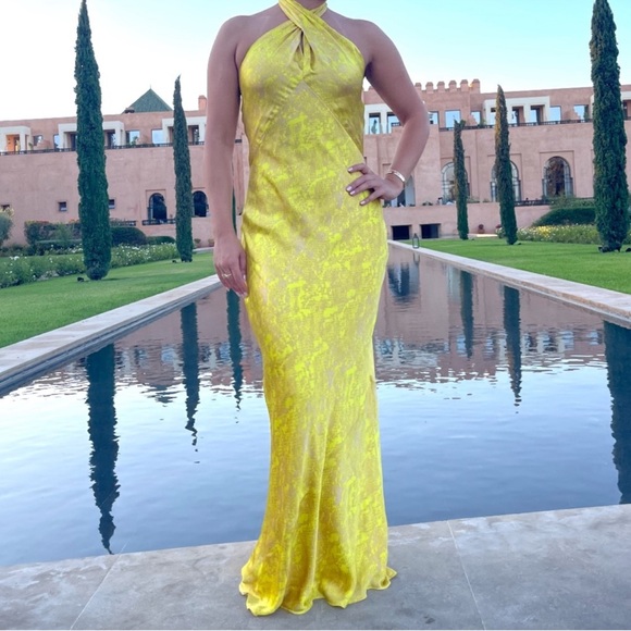 NWT L'AGENCE Estee Twist Neck Dress in Lemon Tonic Python Snake 100% Silk Gown - Picture 14 of 15